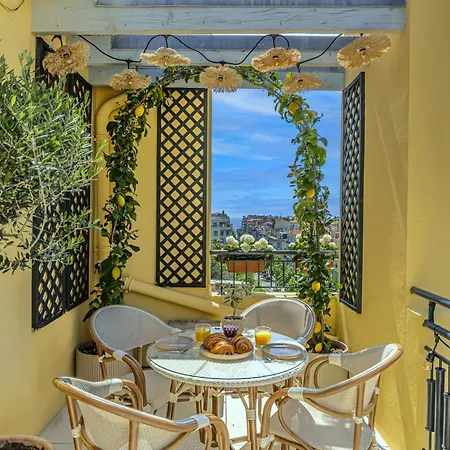 Luxurious Penthouse, 2 Bedroom Suites, 3 Spacious Terraces, Gorgeous Views Of Mountains And Sea, Апартаменты *
