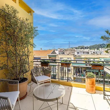 Luxurious Penthouse, 2 Bedroom Suites, 3 Spacious Terraces, Gorgeous Views Of Mountains And Sea, Nice