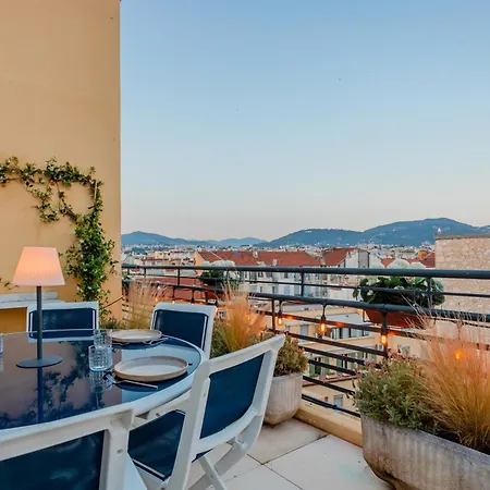 Luxurious Penthouse, 2 Bedroom Suites, 3 Spacious Terraces, Gorgeous Views Of Mountains And Sea,