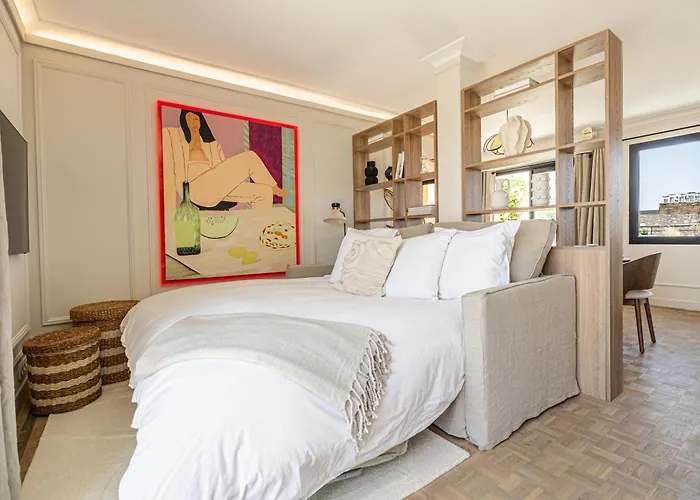 Luxurious Penthouse, 2 Bedroom Suites, 3 Spacious Terraces, Gorgeous Views Of Mountains And Sea, * Nizza