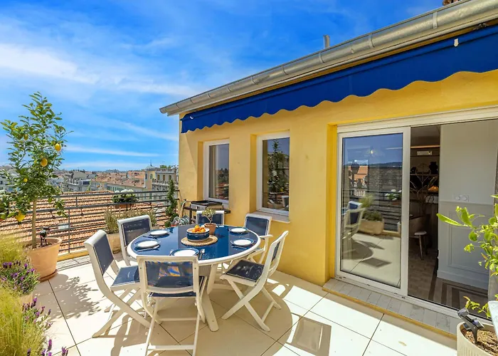 Luxurious Penthouse, 2 Bedroom Suites, 3 Spacious Terraces, Gorgeous Views Of Mountains And Sea, * Nizza
