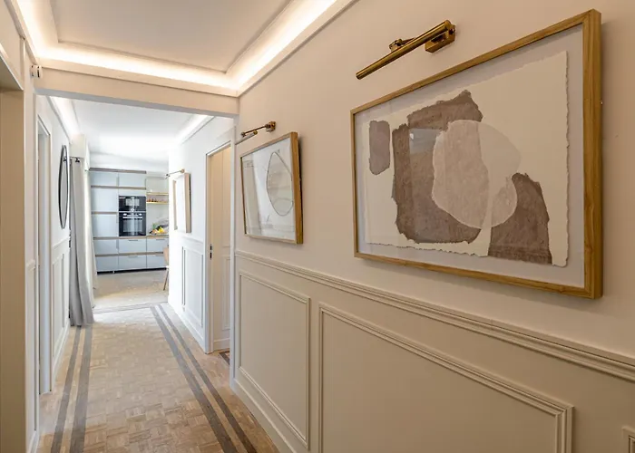 Luxurious Penthouse, 2 Bedroom Suites, 3 Spacious Terraces, Gorgeous Views Of Mountains And Sea, * Nizza