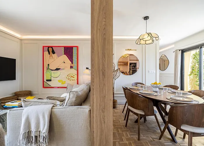 Luxurious Penthouse, 2 Bedroom Suites, 3 Spacious Terraces, Gorgeous Views Of Mountains And Sea, Appartamento