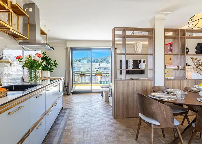 Luxurious Penthouse, 2 Bedroom Suites, 3 Spacious Terraces, Gorgeous Views Of Mountains And Sea, Appartamento *