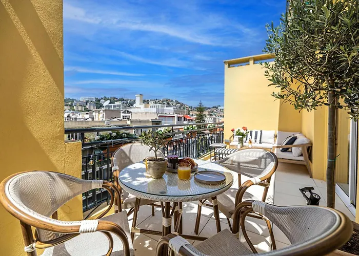 Luxurious Penthouse, 2 Bedroom Suites, 3 Spacious Terraces, Gorgeous Views Of Mountains And Sea, Nizza