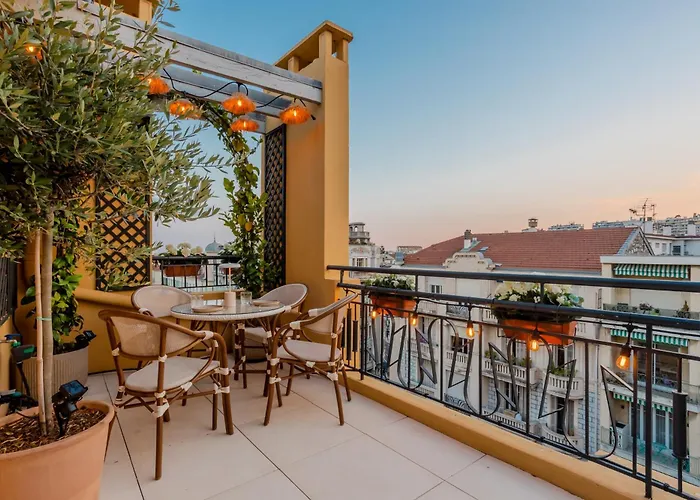 Luxurious Penthouse, 2 Bedroom Suites, 3 Spacious Terraces, Gorgeous Views Of Mountains And Sea,