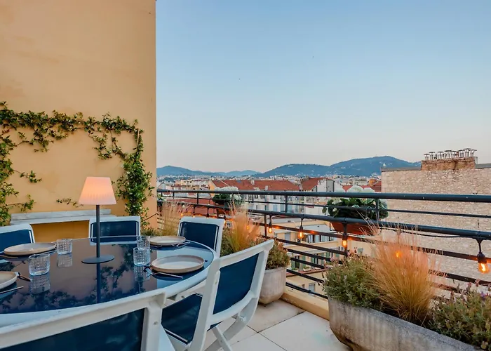 Luxurious Penthouse, 2 Bedroom Suites, 3 Spacious Terraces, Gorgeous Views Of Mountains And Sea,